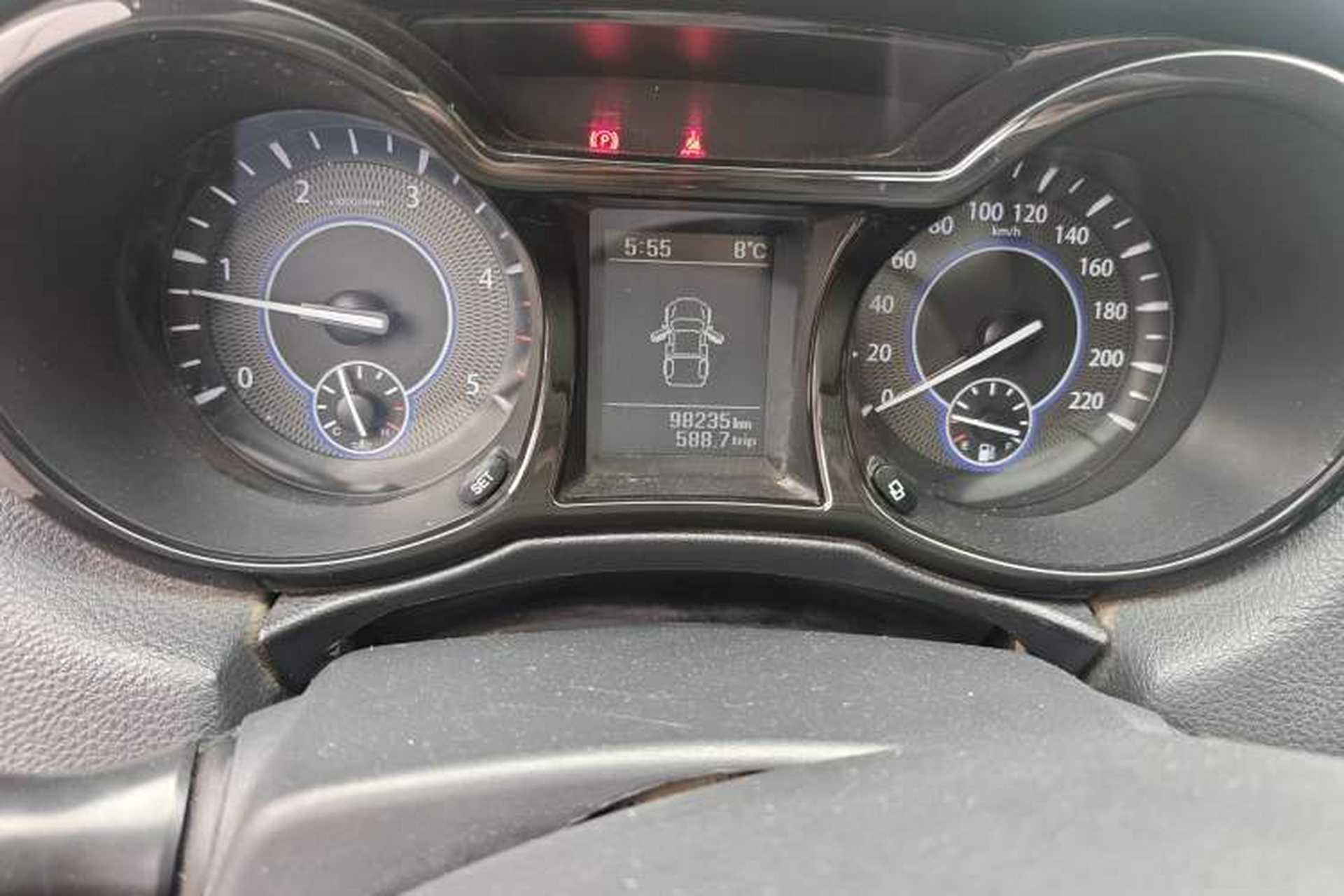 Used JMC Yuhu 5 2018 2.4T Classic Edition Diesel Manual 4x4 Luxury Long-Wheelbase JX4D24A5L Instrument Cluster