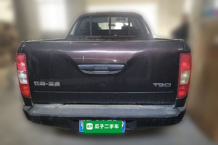 Used JMC Yuhu 5 2018 2.4T Classic Edition Diesel Manual Two-Wheel Drive Luxury Long-Wheelbase JX4D24A5L Rear