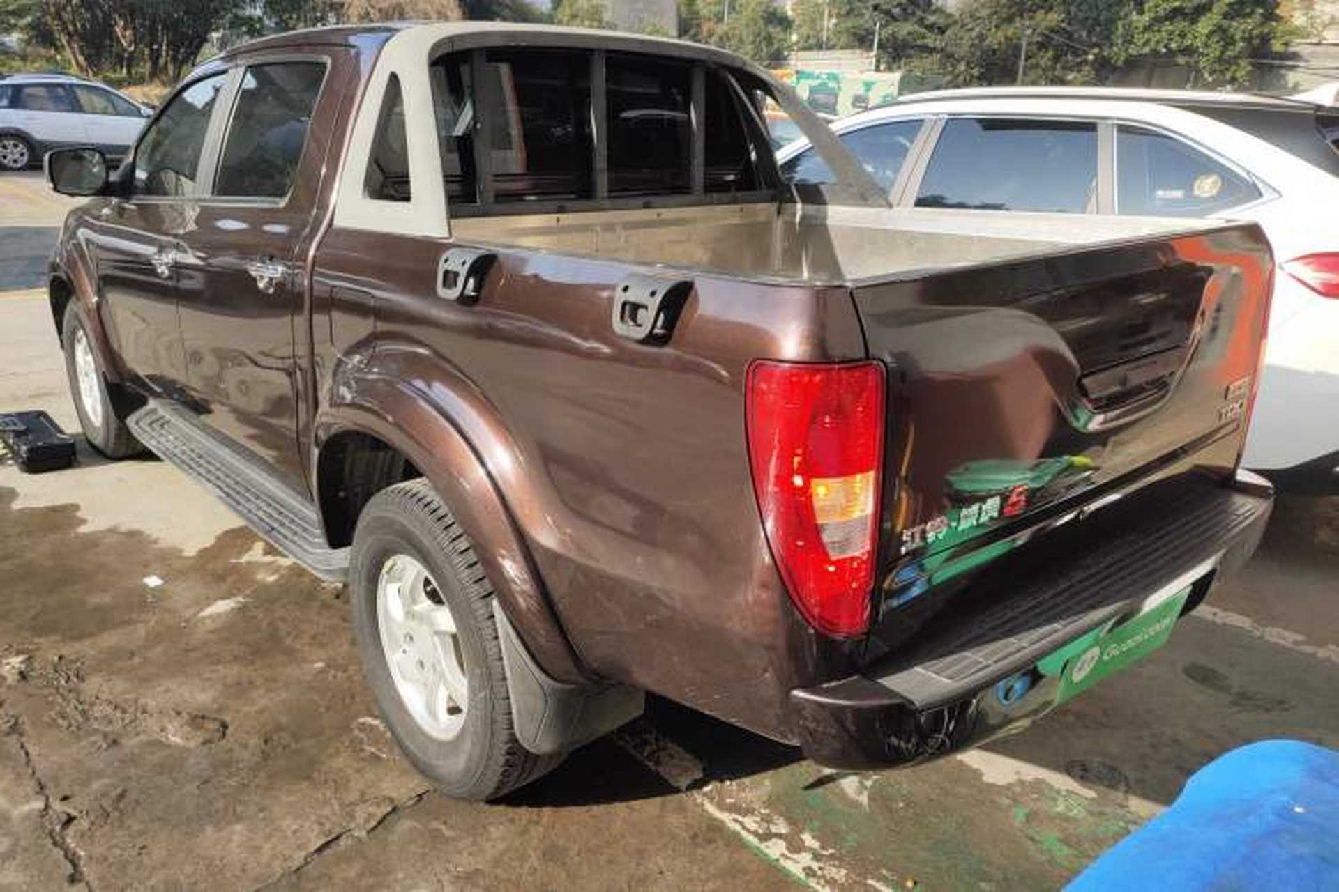 Used JMC Yuhu 5 2018 2.4T Classic Edition Diesel Manual 4x4 Luxury Version JX4D24A5L Rear Left 45 Deg