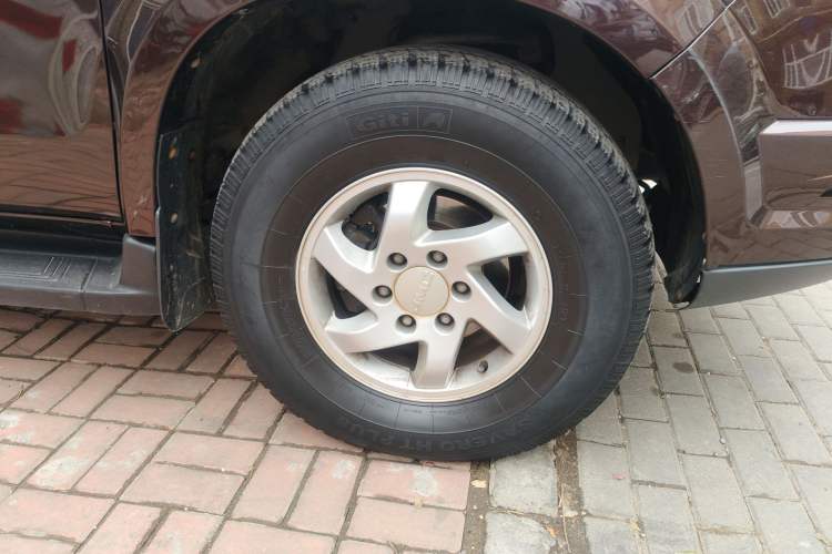 Used JMC Yuhu 5 2018 2.4T Classic Edition Diesel Manual 4x4 Luxury Long-Wheelbase JX4D24A5L Right Front Wheel Hub