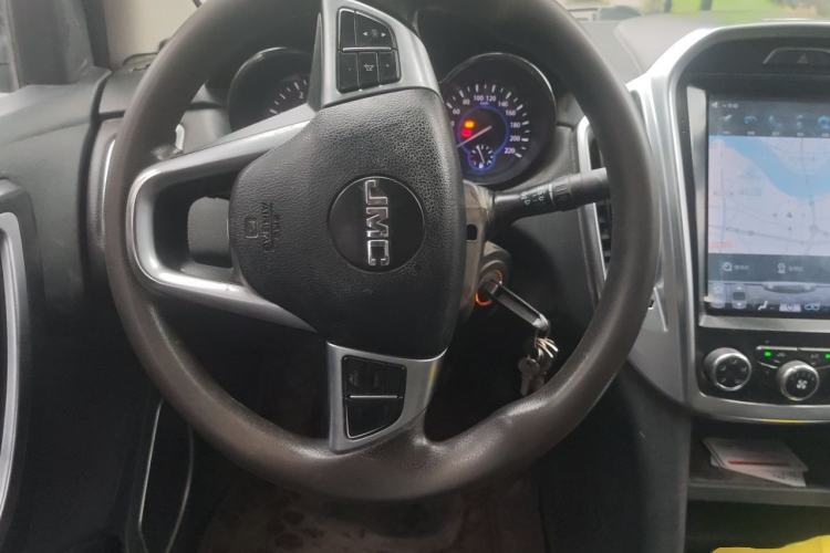 Used JMC Yuhu 5 2018 2.4T Classic Edition Diesel Manual Two-Wheel Drive Luxury Version JX4D24A5L Steering Wheel