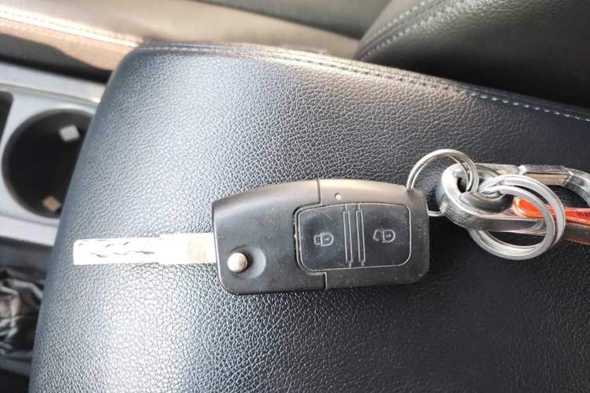 Used JMC Yuhu 5 2018 2.4T Classic Edition Diesel Manual 4x4 Luxury Version JX4D24A5L Vehicle Key