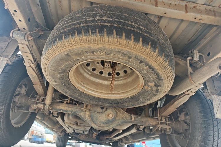 Used JMC Yuhu 5 2018 2.4T Classic Edition Diesel Manual 4x4 Luxury Long-Wheelbase JX4D24A5L Chassis Rear