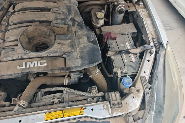 Used JMC Yuhu 5 2018 2.4T Classic Edition Diesel Manual 4x4 Luxury Long-Wheelbase JX4D24A5L Engine Bay Left