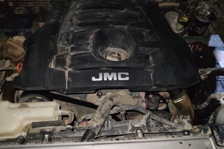Used JMC Yuhu 5 2018 2.4T Classic Edition Diesel Manual 4x4 Luxury Version JX4D24A5L Engine Bay