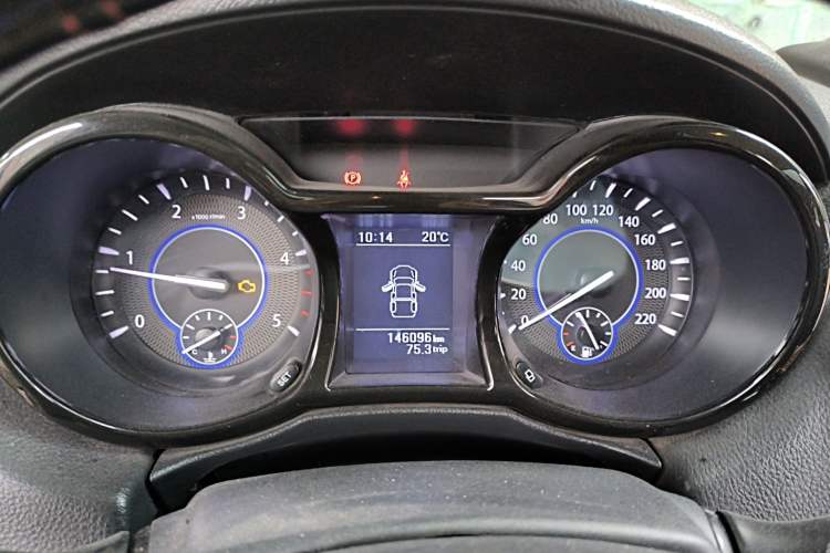 Used JMC Yuhu 5 2018 2.4T Classic Edition Diesel Manual 4x4 Luxury Long-Wheelbase JX4D24A5L Instrument Cluster
