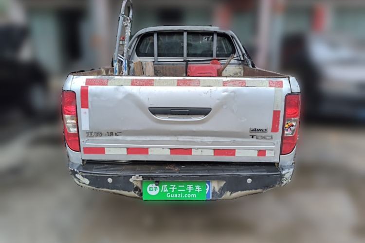 Used JMC Yuhu 5 2018 2.4T Classic Edition Diesel Manual 4x4 Luxury Long-Wheelbase JX4D24A5L Rear