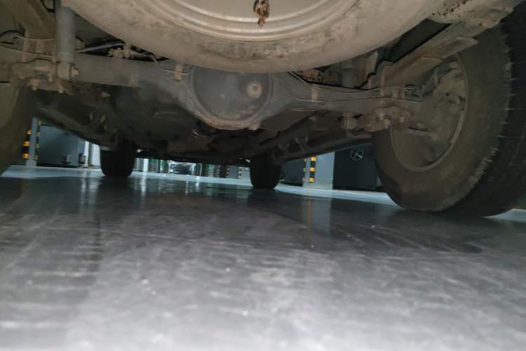 Used JMC Yuhu 5 2018 2.4T Classic Edition Diesel Manual 4x4 Luxury Version JX4D24A5L Chassis Rear