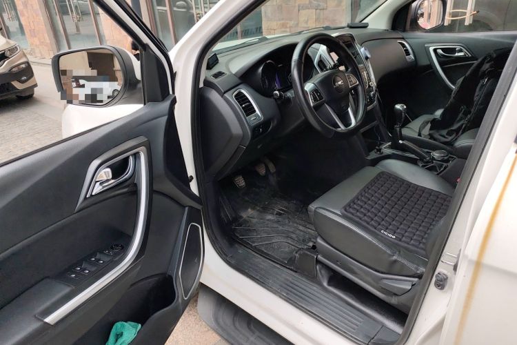 Used JMC Yuhu 5 2018 2.4T Classic Edition Diesel Manual Two-Wheel Drive Luxury Version JX4D24A5L Driver Seat