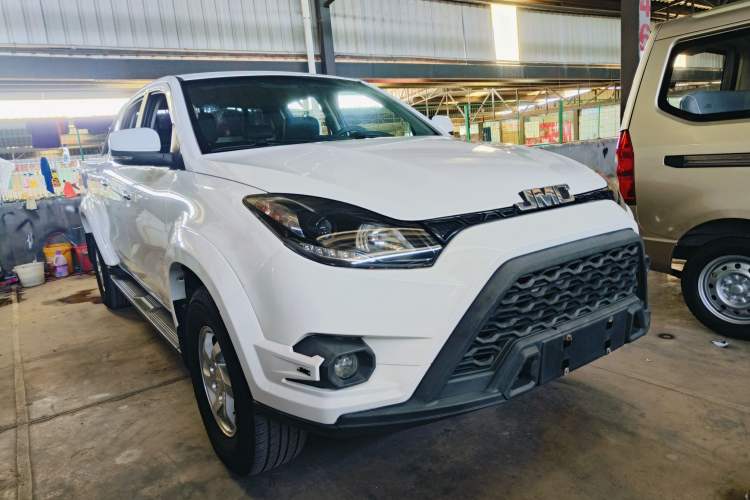 Used JMC Yuhu 5 2018 2.4T Classic Edition Diesel Manual 4x4 Luxury Long-Wheelbase JX4D24A5L Exterior 3