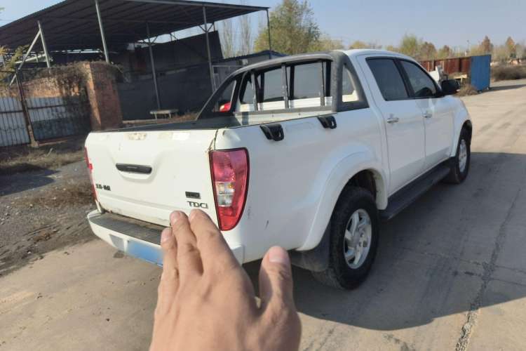 Used JMC Yuhu 5 2018 2.4T Classic Edition Diesel Manual 4x4 Luxury Version JX4D24A5L Exterior 3