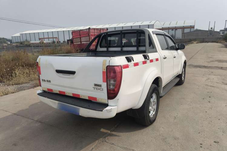 Used JMC Yuhu 5 2018 2.4T Classic Edition Diesel Manual 4x4 Luxury Version JX4D24A5L Exterior 3