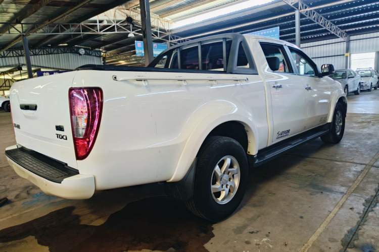 Used JMC Yuhu 5 2018 2.4T Classic Edition Diesel Manual 4x4 Luxury Long-Wheelbase JX4D24A5L Exterior 4