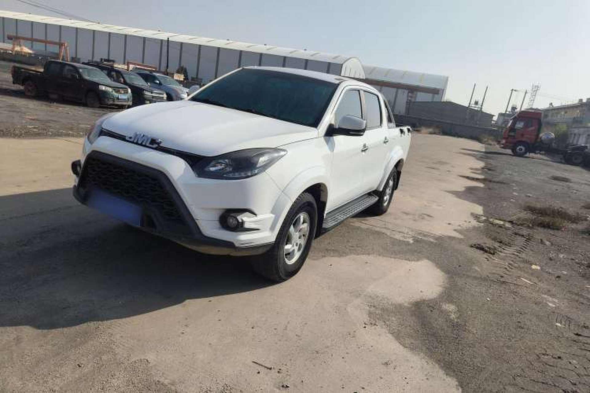 Used JMC Yuhu 5 2018 2.4T Classic Edition Diesel Manual 4x4 Luxury Version JX4D24A5L Front Left 45 Deg