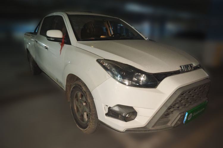 Used JMC Yuhu 5 2018 2.4T Classic Edition Diesel Manual Two-Wheel Drive Luxury Long-Wheelbase JX4D24A5L Front Right 45 Deg