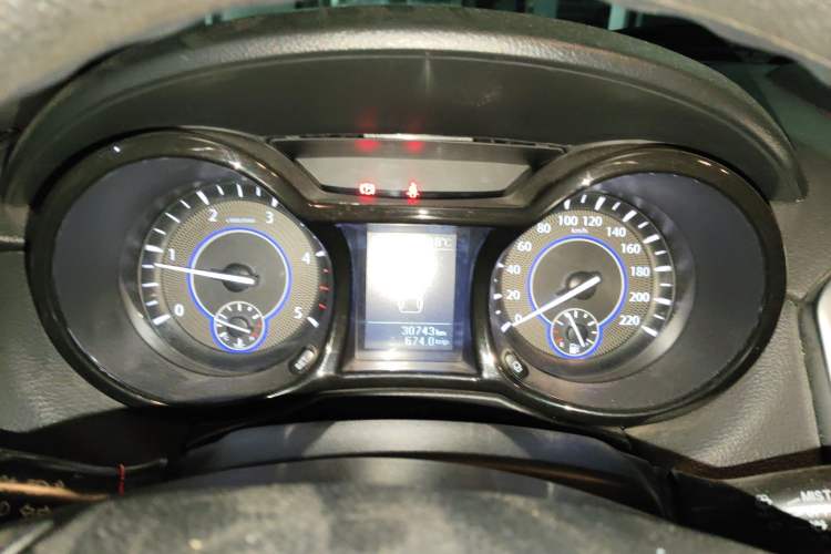 Used JMC Yuhu 5 2018 2.4T Classic Edition Diesel Manual 4x4 Luxury Version JX4D24A5L Instrument Cluster