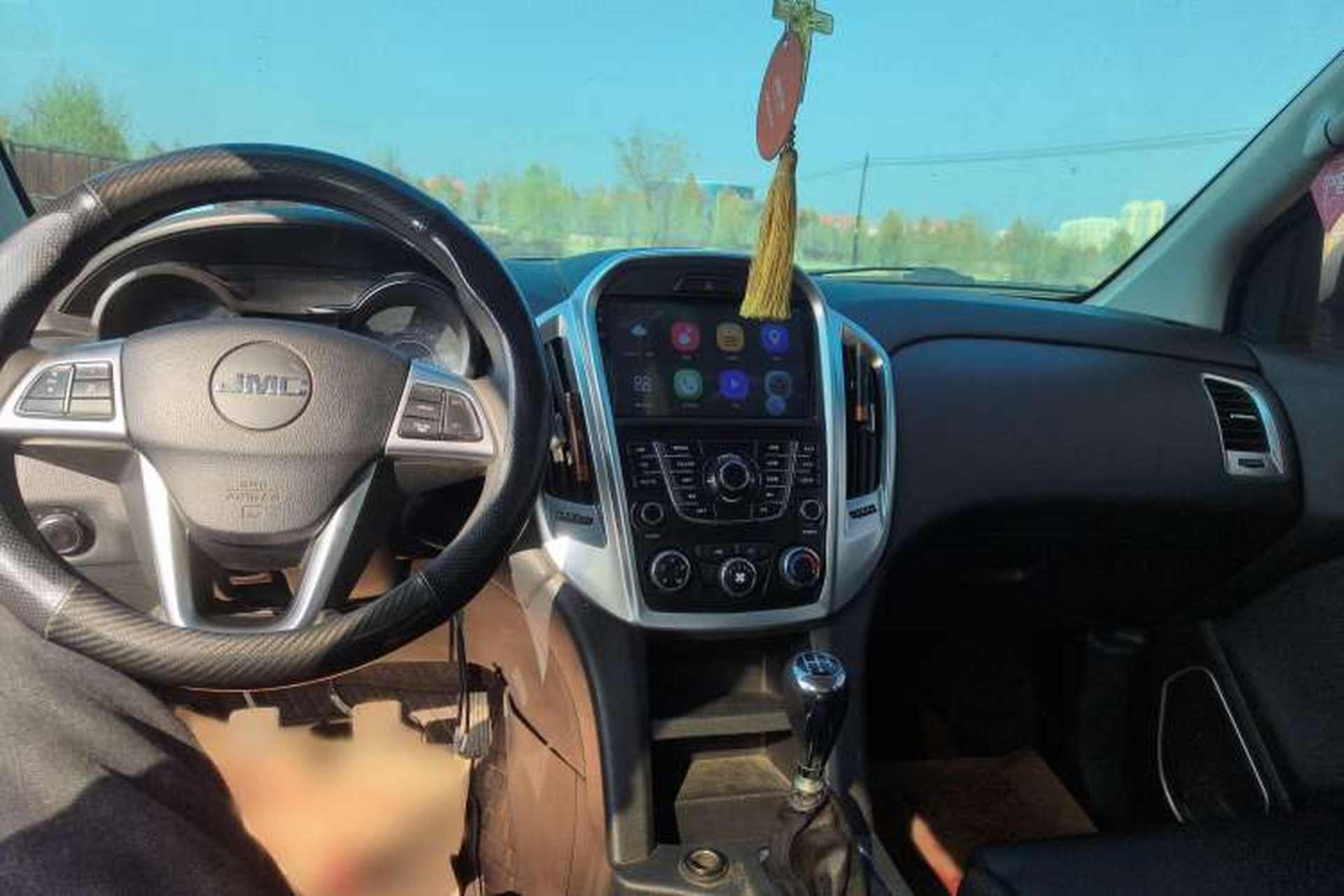 Used JMC Yuhu 5 2018 2.4T Classic Edition Diesel Manual 4x4 Luxury Version JX4D24A5L Interior 3