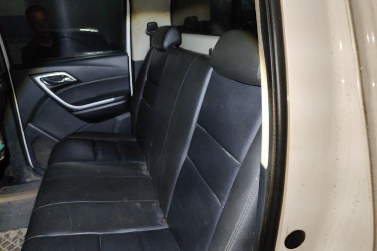 Used JMC Yuhu 5 2018 2.4T Classic Edition Diesel Manual 4x4 Luxury Version JX4D24A5L Left Rear Seat