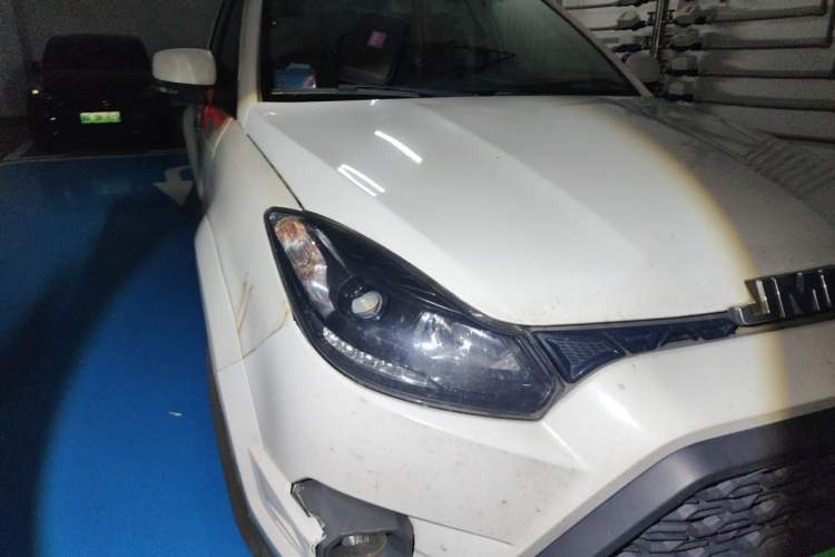 Used JMC Yuhu 5 2018 2.4T Classic Edition Diesel Manual 4x4 Luxury Version JX4D24A5L Right Front Headlight
