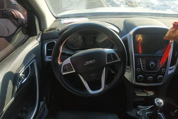 Used JMC Yuhu 5 2018 2.4T Classic Edition Diesel Manual 4x4 Luxury Version JX4D24A5L Steering Wheel