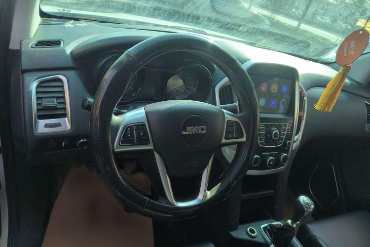 Used JMC Yuhu 5 2018 2.4T Classic Edition Diesel Manual 4x4 Luxury Version JX4D24A5L Steering Wheel