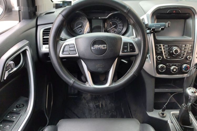 Used JMC Yuhu 5 2018 2.4T Classic Edition Diesel Manual Two-Wheel Drive Luxury Version JX4D24A5L Steering Wheel