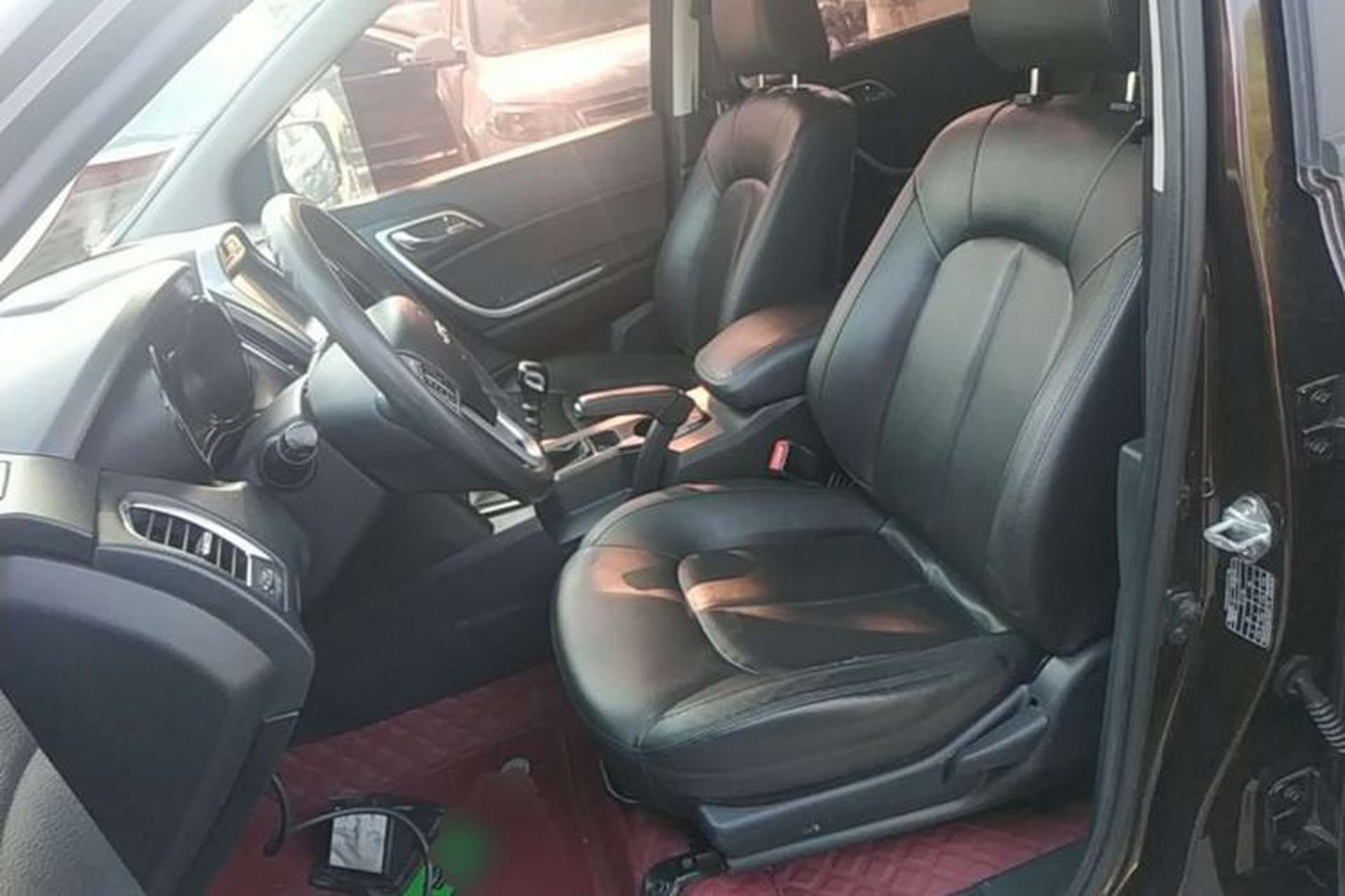 Used JMC Yuhu 5 2019 2.0T Diesel Manual Two-Wheel Drive Entry-Level China VI Standard Left Front Seat