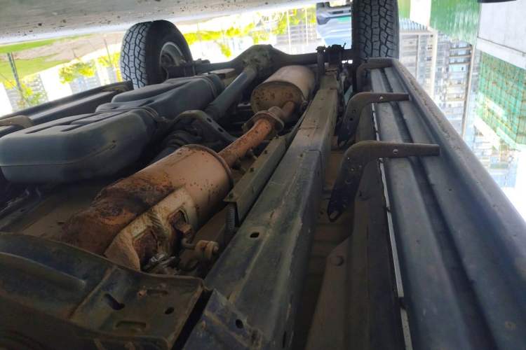 Used JMC Yuhu 5 2019 2.0T Diesel Manual Two-Wheel Drive Entry-Level China VI Standard Chassis Front Right