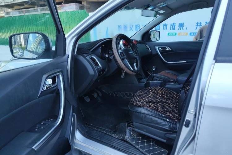 Used JMC Yuhu 5 2019 2.0T Diesel Manual Two-Wheel Drive Entry-Level China VI Standard Driver Seat