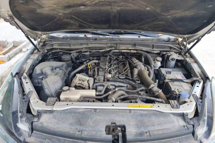 Used JMC Yuhu 5 2019 2.0T Diesel Manual Two-Wheel Drive Entry-Level China VI Standard Engine Bay