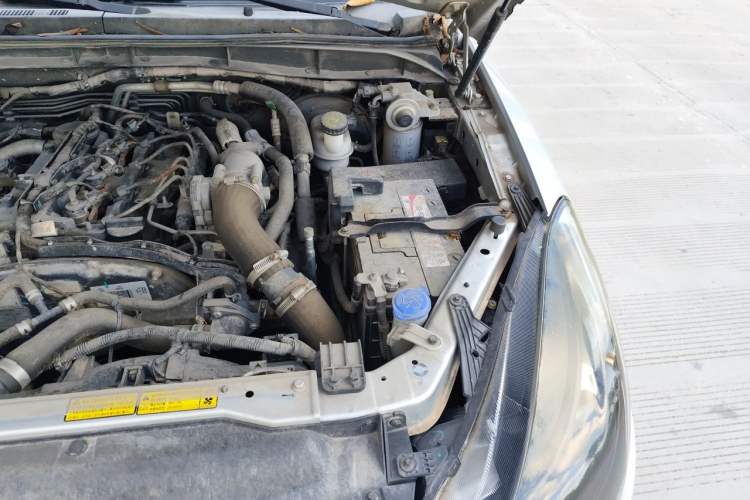 Used JMC Yuhu 5 2019 2.0T Diesel Manual Two-Wheel Drive Entry-Level China VI Standard Engine Bay Left