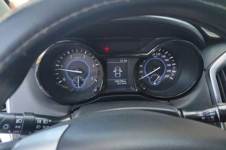 Used JMC Yuhu 5 2019 2.0T Diesel Manual Two-Wheel Drive Entry-Level China VI Standard Instrument Cluster