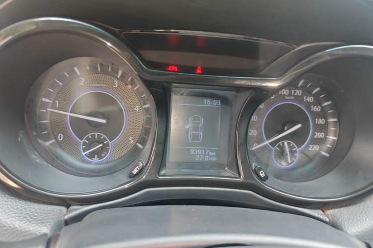Used JMC Yuhu 5 2019 2.0T Diesel Manual Two-Wheel Drive Enhanced Version China VI Standard Long Wheelbase Instrument Cluster