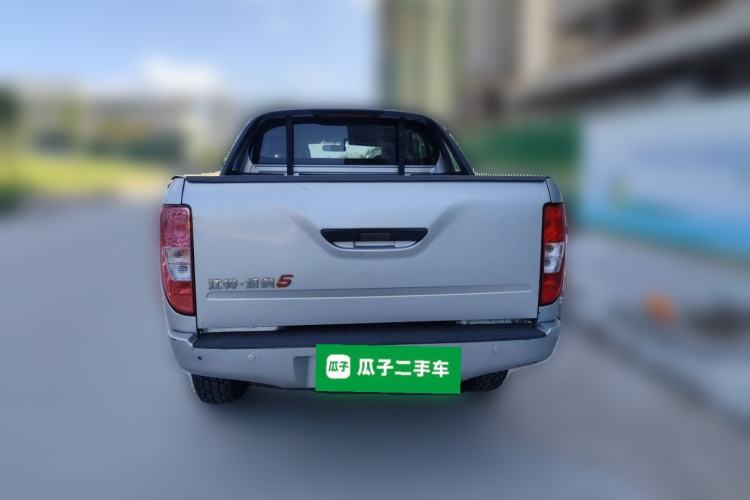 Used JMC Yuhu 5 2019 2.0T Diesel Manual Two-Wheel Drive Entry-Level China VI Standard Rear