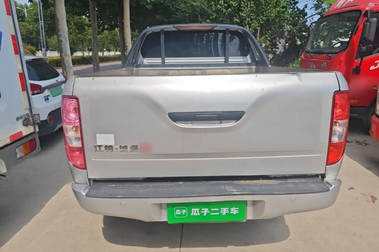 Used JMC Yuhu 5 2019 2.0T Diesel Manual Two-Wheel Drive Enhanced Version China VI Standard Long Wheelbase Rear