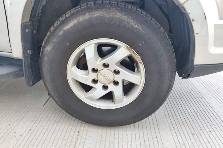 Used JMC Yuhu 5 2019 2.0T Diesel Manual Two-Wheel Drive Entry-Level China VI Standard Right Front Wheel Hub