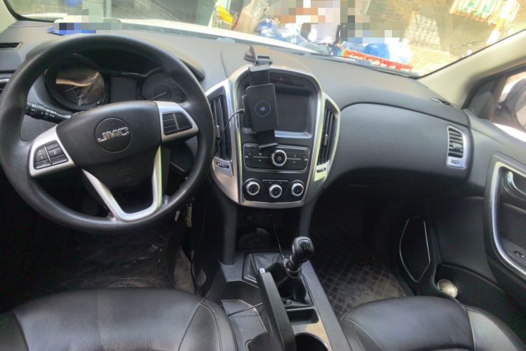 Used JMC Yuhu 5 2019 2.0T Diesel Manual 4x4 Advanced China VI Standard Center Console