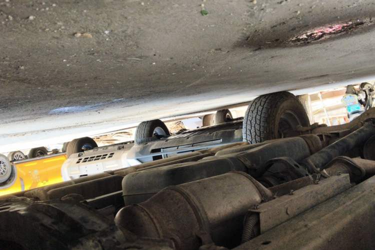 Used JMC Yuhu 5 2019 2.0T Diesel Manual 4x4 Advanced Version China VI Standard Long Wheelbase Chassis Front Right
