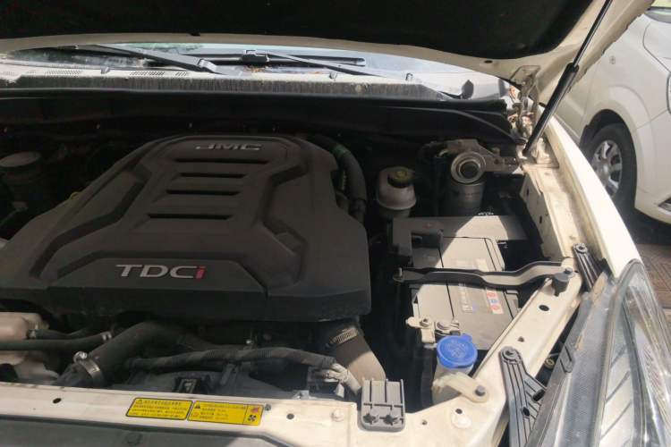 Used JMC Yuhu 5 2019 2.0T Diesel Manual 4x4 Advanced China VI Standard Engine Bay Left