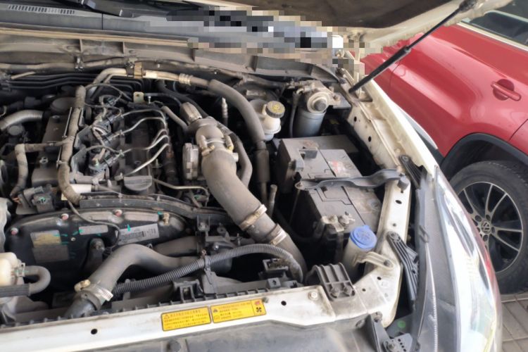 Used JMC Yuhu 5 2019 2.0T Diesel Manual 4x4 Advanced China VI Standard Engine Bay Left