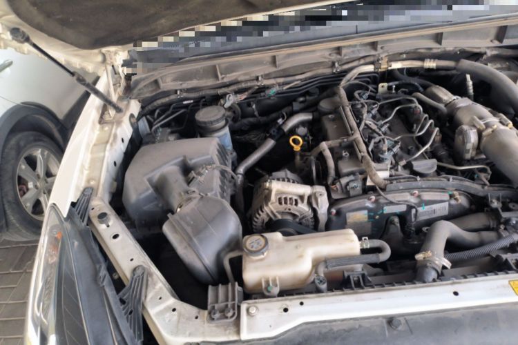 Used JMC Yuhu 5 2019 2.0T Diesel Manual 4x4 Advanced China VI Standard Engine Bay Right