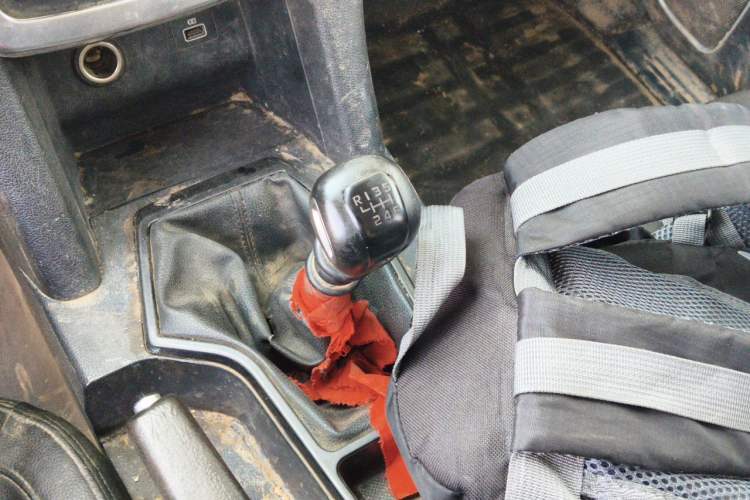 Used JMC Yuhu 5 2019 2.0T Diesel Manual 4x4 Advanced Version China VI Standard Long Wheelbase Gear Lever