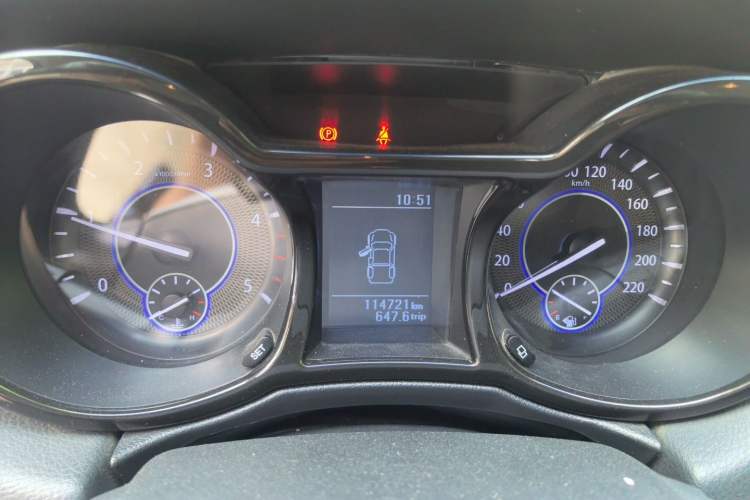 Used JMC Yuhu 5 2019 2.0T Diesel Manual 4x4 Advanced China VI Standard Instrument Cluster