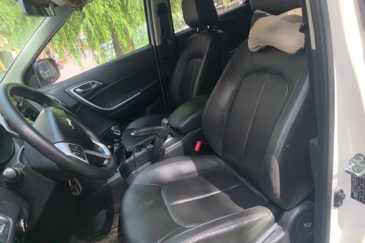 Used JMC Yuhu 5 2019 2.0T Diesel Manual 4x4 Advanced China VI Standard Left Front Seat