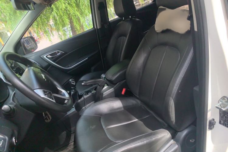 Used JMC Yuhu 5 2019 2.0T Diesel Manual 4x4 Advanced China VI Standard Left Front Seat