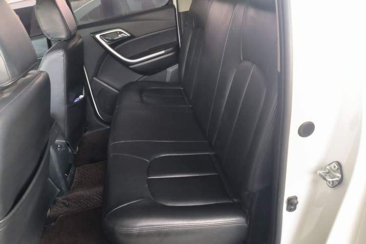 Used JMC Yuhu 5 2019 2.0T Diesel Manual 4x4 Advanced China VI Standard Left Rear Seat
