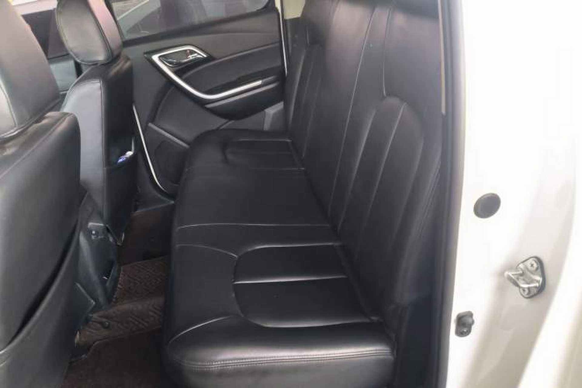 Used JMC Yuhu 5 2019 2.0T Diesel Manual 4x4 Advanced China VI Standard Left Rear Seat