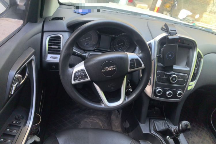 Used JMC Yuhu 5 2019 2.0T Diesel Manual 4x4 Advanced China VI Standard Steering Wheel