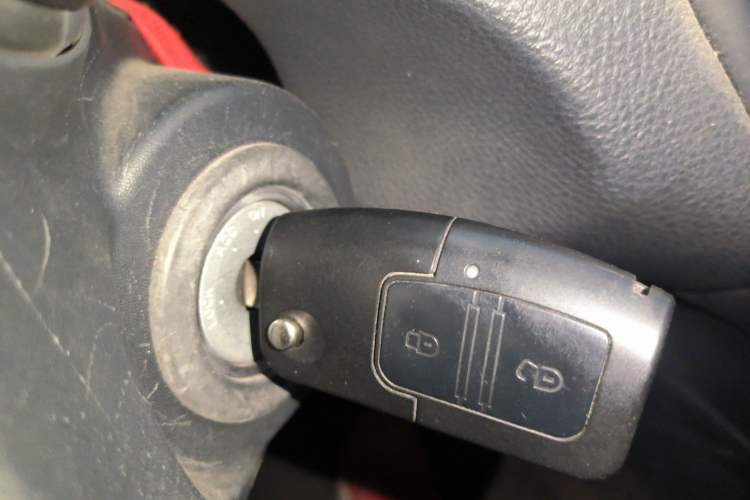 Used JMC Yuhu 5 2019 2.0T Diesel Manual 4x4 Advanced China VI Standard Vehicle Key