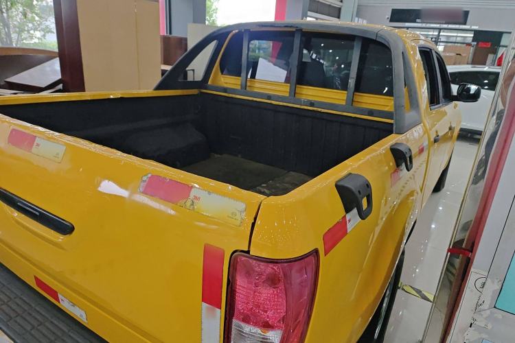 Used JMC Yuhu 5 2019 2.0T Diesel Manual Two-Wheel Drive Classic China VI Standard Exterior 3